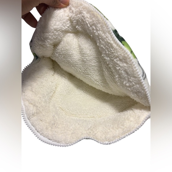 Dinosaur Print Baby Swaddle Blanket And 8 baby bibs - Picture 3 of 5